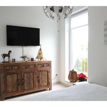 With 2 Bedrooms *